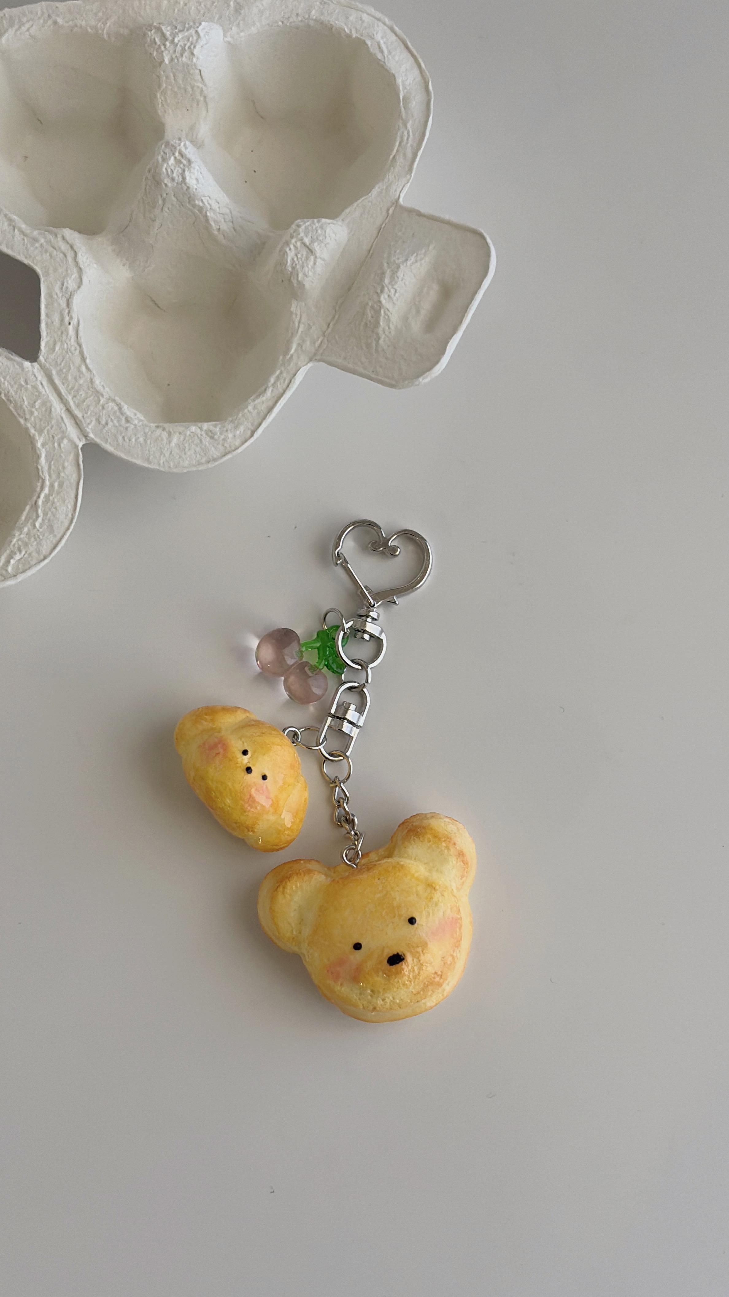 {"ARInfo":{"IsUseAR":false},"Version":"1.0.1","MakeupInfo":{"IsUseMakeup":false},"FaceliftInfo":{"IsChangeFacelift":false,"IsChangeThinFace":false,"IsChangeEyeLift":false,"IsChangeNose":false,"IsChangeMouth":false,"IsChangeFaceChin":false},"BeautyInfo":{"SwitchMedicatedAcne":false,"IsAIBeauty":false,"IsBrightEyes":false,"IsSharpen":false,"IsOldBeauty":false,"IsReduceBlackEyes":false},"HandlerInfo":{"AppName":1},"PhotoInfo":{"IsUseMultiPhotoMode":false},"BigMovieInfo":{"IsUseBigMovie":false},"FilterInfo":{"IsUseFilter":true,"FilterList":["ET1111003"],"FilterValueList":["0.8"],"FilterCount":1}}